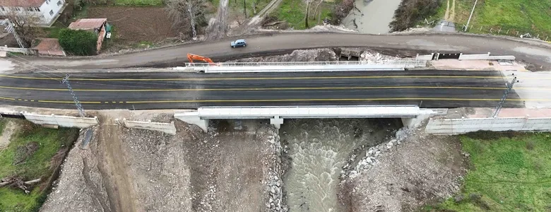 Karapürçek Mesudiye Köprüsü  hizmete açıldı