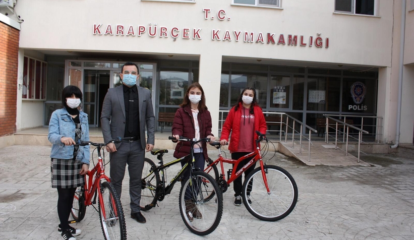 Karapürçek'te Bilgi Yarışması ödülleri verildi