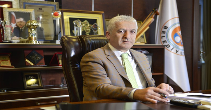 Karasu Belediye Başkanı'nın kardeş acısı