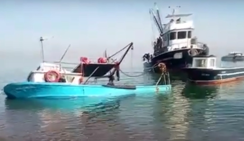 Karasu'da balıkçı teknesi batma tehlikesi geçirdi
