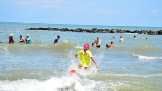 Karasu'da denize girmek yasaklandı