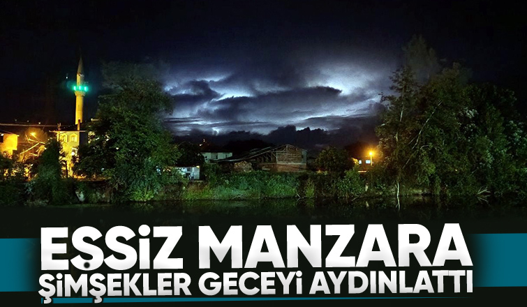 Karasu'da eşsiz şimşek fotoğrafları