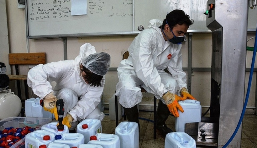 Karasu'da meslek lisesinde 100 ton dezenfektan üretildi