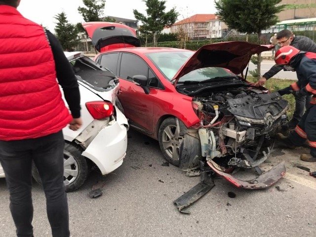 Karasu'da sürücü adayları kaza yaptı