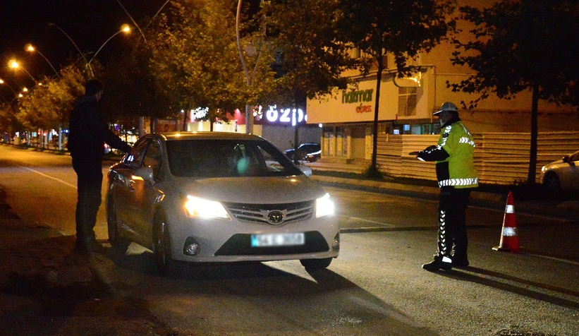 Karasu'da tedbirlere uymayanlara 2 milyon lira ceza kesildi