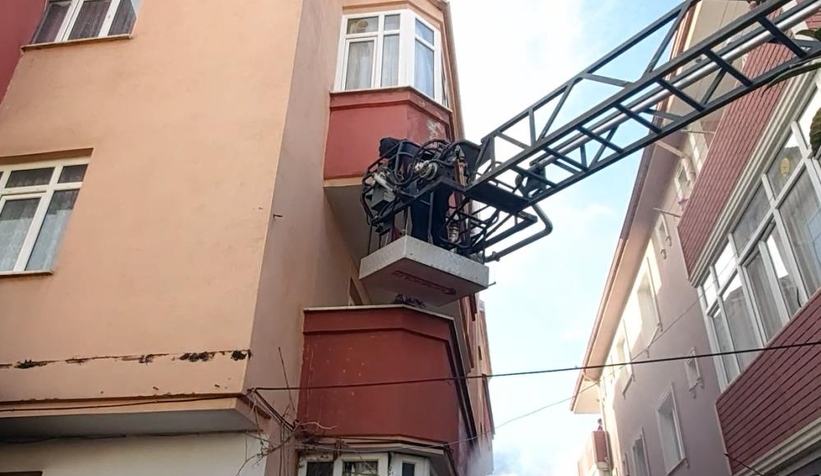 Karasu'da yangın paniği, böyle kurtarıldılar