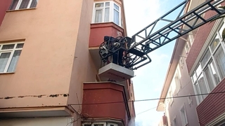 Karasu'da yangın paniği, böyle kurtarıldılar