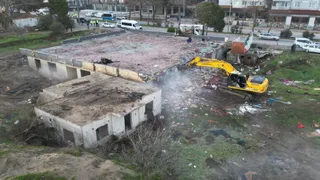 Karasu sahilinde yıkımlar başladı