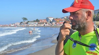 Karasu ve Kocaali'de denize girişler yasaklandı