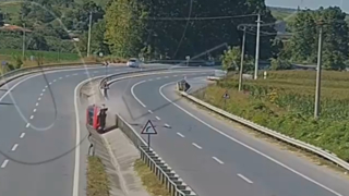 Karasu yolundaki feci kaza kamerada