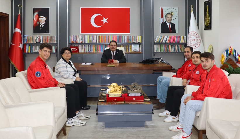 Karasulu öğrencilerden Teknofest’te büyük başarı