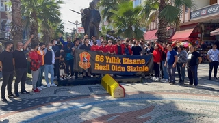 Karasulu taraftarlardan Tabutlu protesto