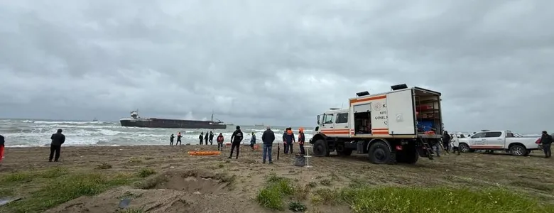 Karaya oturan gemideki 8 personel böyle kurtarılıyor