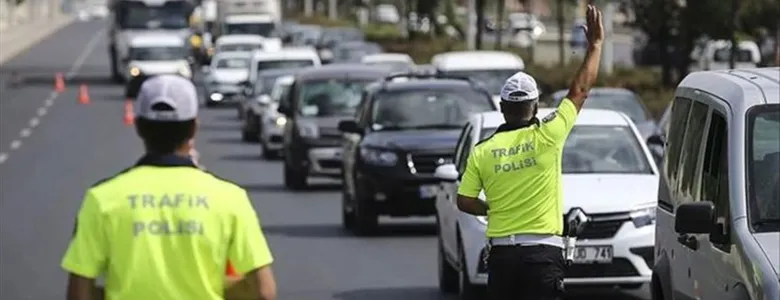 Karayolları Trafik Kanunundaki yeni düzenleme Resmi Gazetede Suçlar ve cezalar