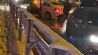 Karda 13 araç birbirine girdi