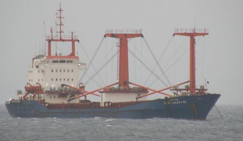 Kargo gemisi battı, 13 mürettebat kayıp