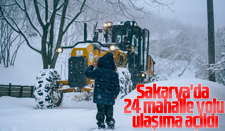 Karın kapadığı 24 mahalle yolu ulaşıma açıldı