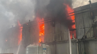 Kartepe'de büyük fabrika yangını