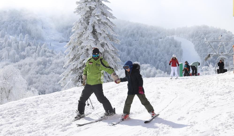 Kartepe'de kar kalınlığı 1 metreye yaklaştı