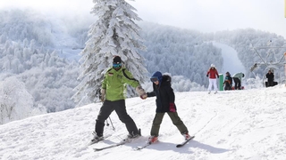 Kartepe'de kar kalınlığı 1 metreye yaklaştı