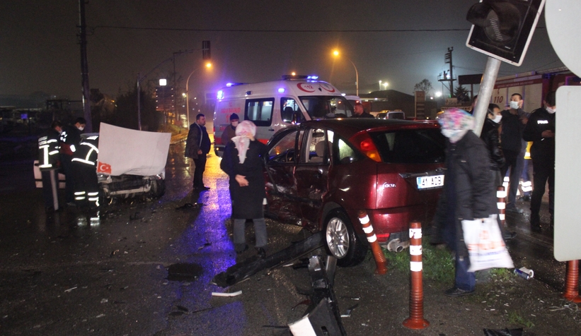 Kartepe'de kaza:  1’i ağır 3 yaralı