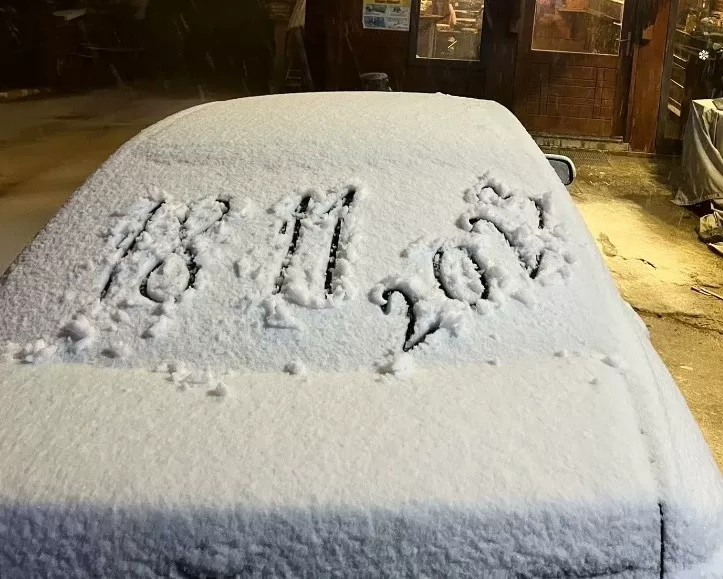 Kartepe'ye mevsimin ilk karı düştü