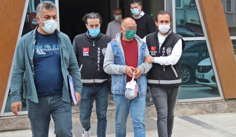 Katil zanlısı: Allah berat kandilinde herkesi affetti. Ben niye cezaevinde yatıyorum?