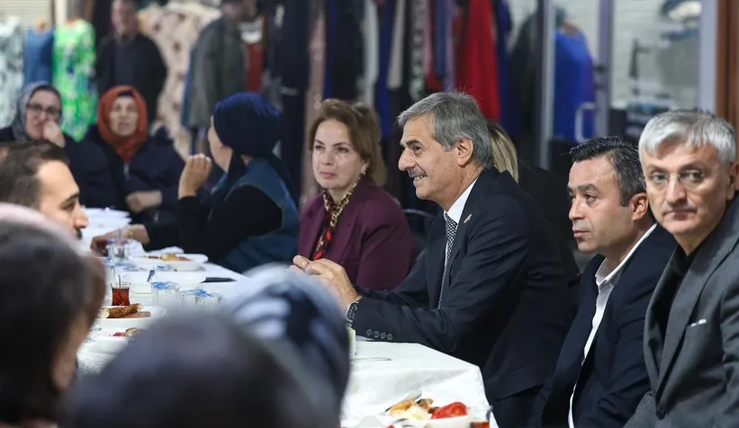 Katlı Pazar esnafıyla bir araya geldiler