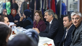 Katlı Pazar esnafıyla bir araya geldiler