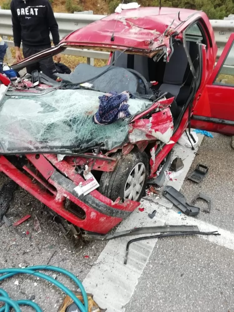 Katliam gibi kaza: 4 ölü, 1 yaralı