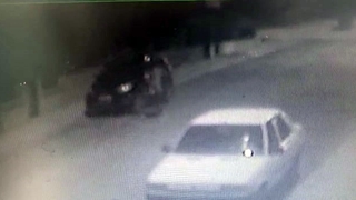 Kavga etti, hırsını arabadan aldı