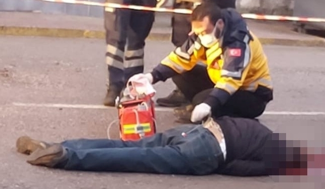 Kavga ettiği kişiyi öldürdü