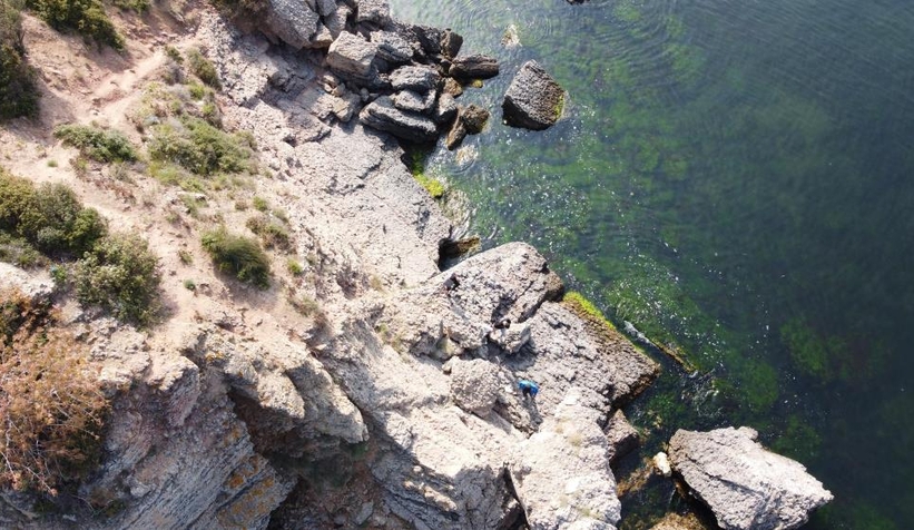 Kayalıklardan düşen üniversite öğrencisi hayatını kaybetti