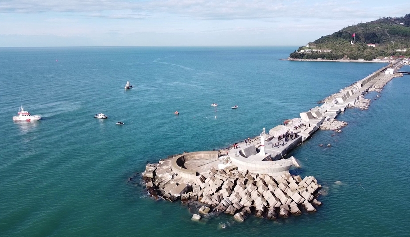 Kayıp 11 mürettebatı arama çalışmaları sürüyor