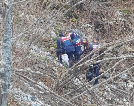 Kayıp gencin cesedi ormanlık alanda gömülü bulundu