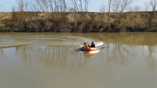 Kayıp kişiyi arama çalışmaları Sakarya Nehri'nde sürüyor