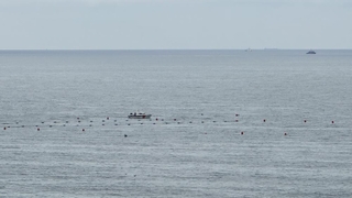 Kayıp mürettebatı aramak için midye çiftliğine daldılar