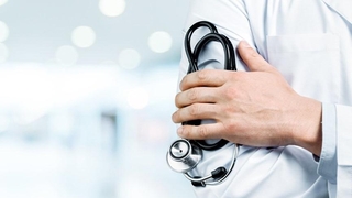 Kaynarca'ya atanan 3 doktor görevine başladı.