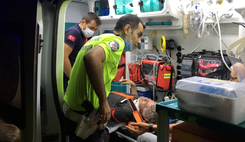 Kaynarca yolunda kaza: 3 yaralı