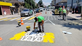 Kaynarca’da yollarda çizgi çalışması yapıldı