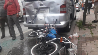 Kaza anı kamerada, kanlar içinde kaldı