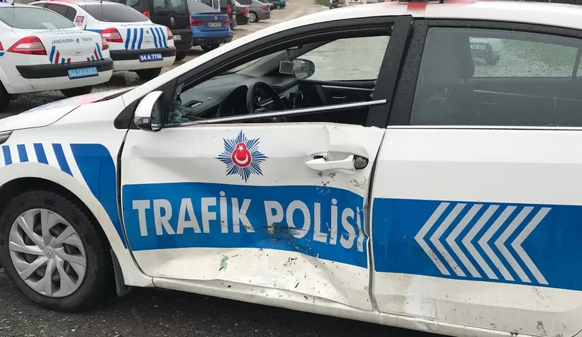 Kaza ihbarına giden trafik ekibi kaza yaptı