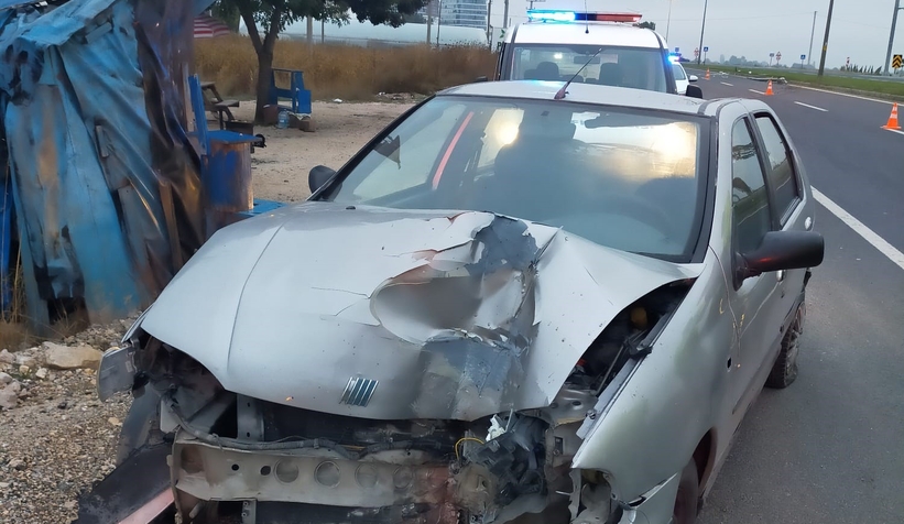 Kaza yaptı, aracını bırakıp gitti