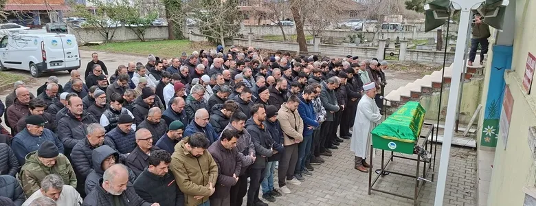 Kazada hayatını kaybeden sürücü toprağa verildi