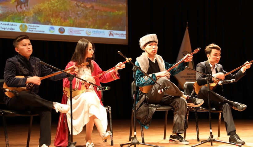 Kazak öğrenciler Nevruz’un gelişini coşkuyla kutladılar