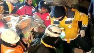 Kendi sağ çıktı; Eşi ve 3 çocuğu hayatını kaybetti