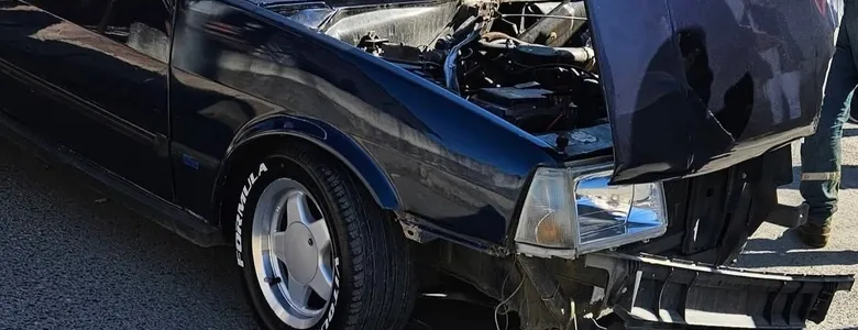 ki araç kafa kafaya girdi: 1 yaralı