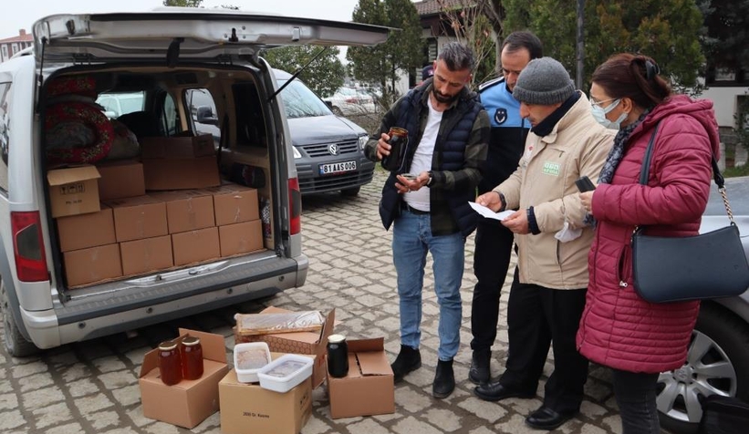 Kilolarca etiketsiz bal ve pekmez satarken yakalandı