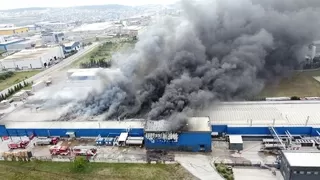 Kimya fabrikasındaki yangın havadan görüntülendi