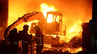 Kimyasal atık yangını 3 saatte kontrol altına alındı